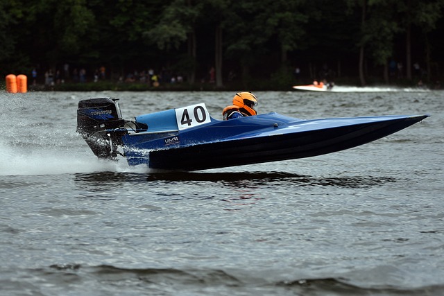 媒体人点评郭艾伦眼睛受伤:队内训练至于这么拼?千万别砸人饭碗.